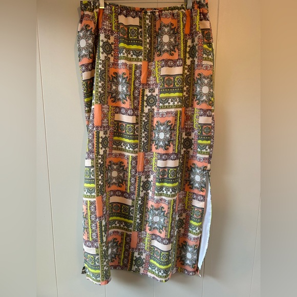 Cato Top and Skirt - Picture 9 of 12